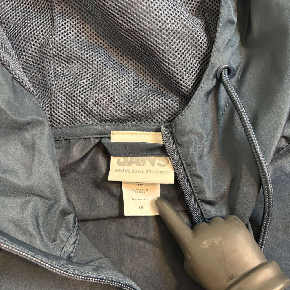 Universal Studios Jaws Windbreaker Jacket Adults Large Navy Blue Da Dum Graphic - Picture 3 of 9